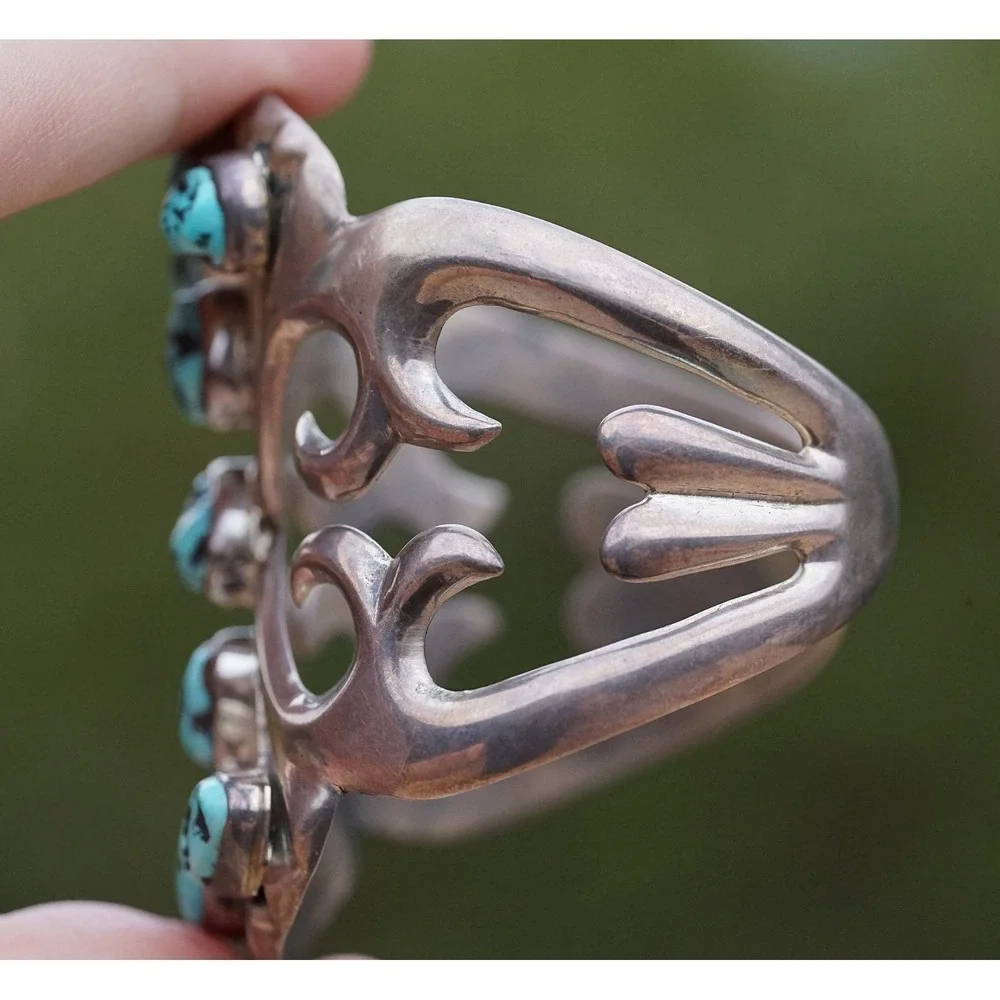 Old Pawn Navajo Native Indian Sterling Silver Turqiouse Sandcast Cuff Bracelet